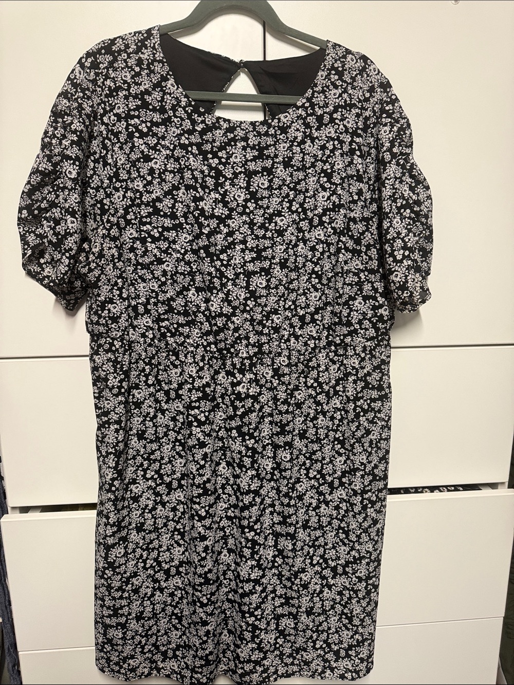 Black Floral Puff-Sleeve Midi Dress